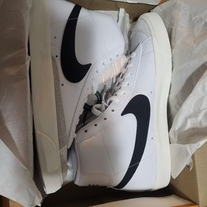 Nike blazer mid 77